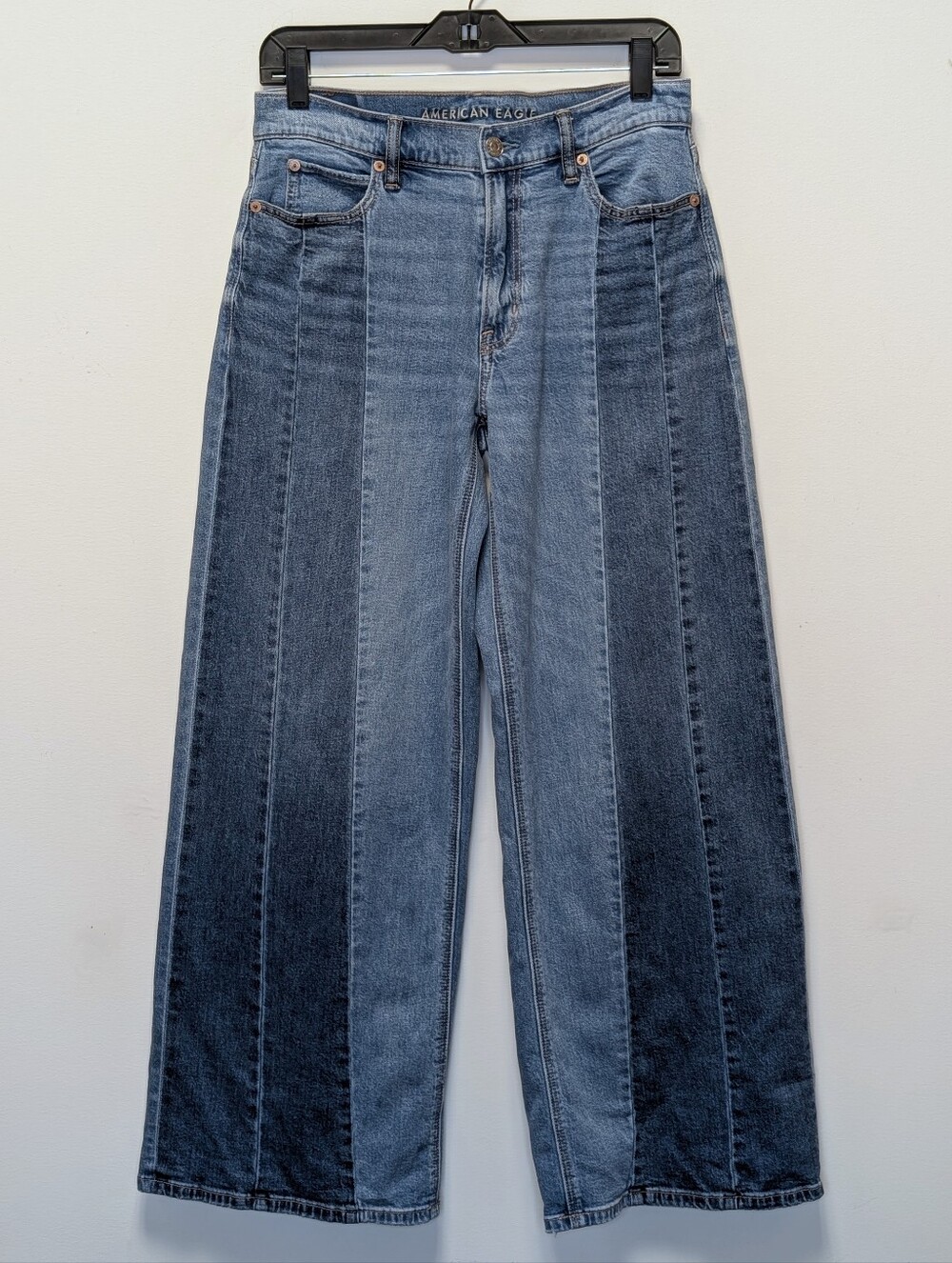 American Eagle Dreamy Drape Stretch Low-Rise Ultra Wide-Leg Jean Size 2